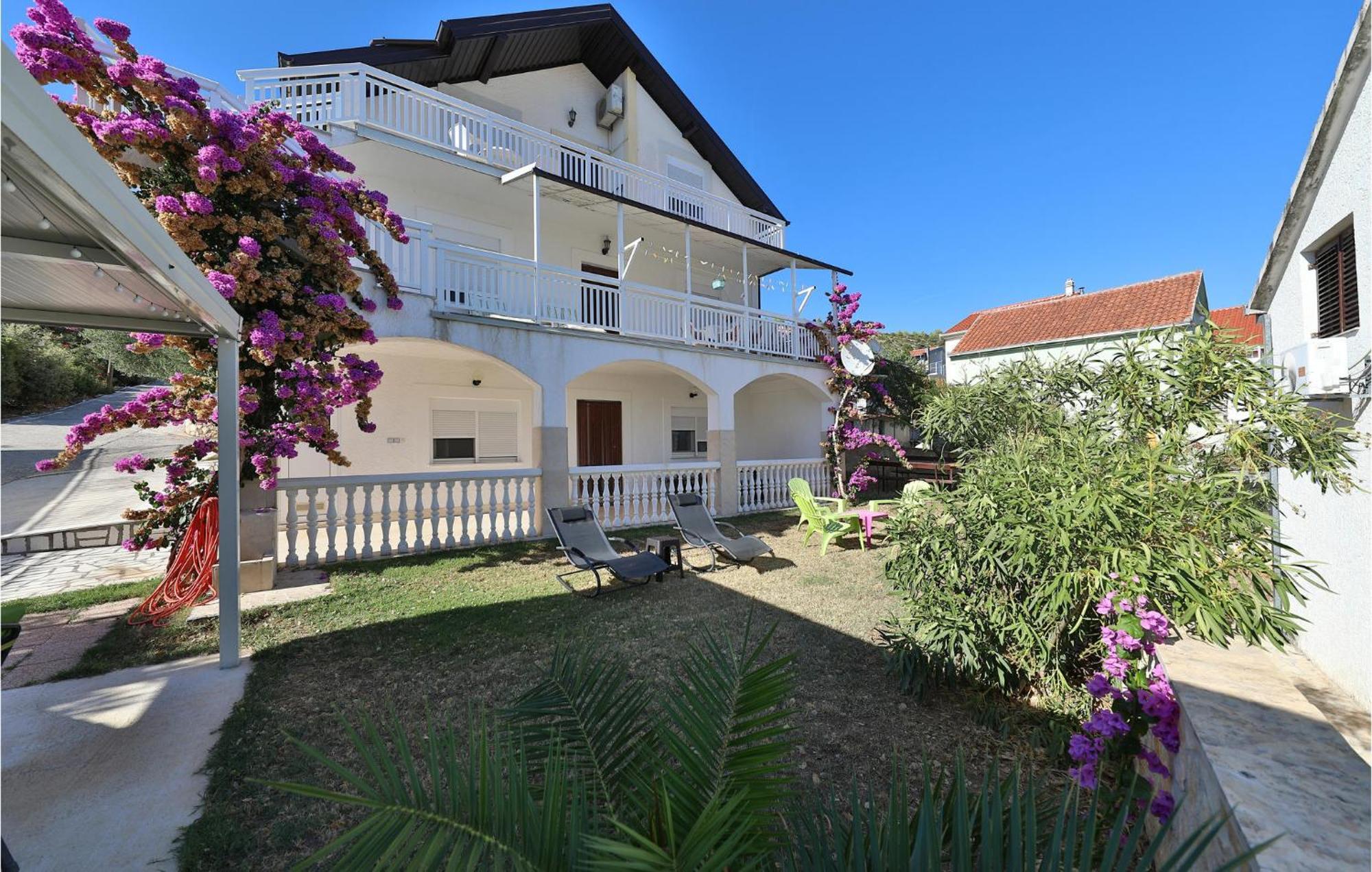 2 Bedroom Cozy Apartment In Marina Kültér fotó